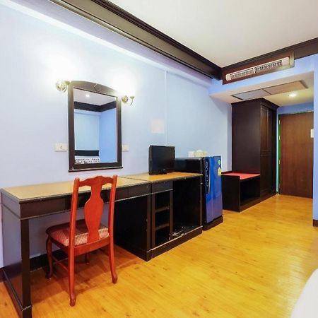 Oyo 565 Trang Hotel Экстерьер фото