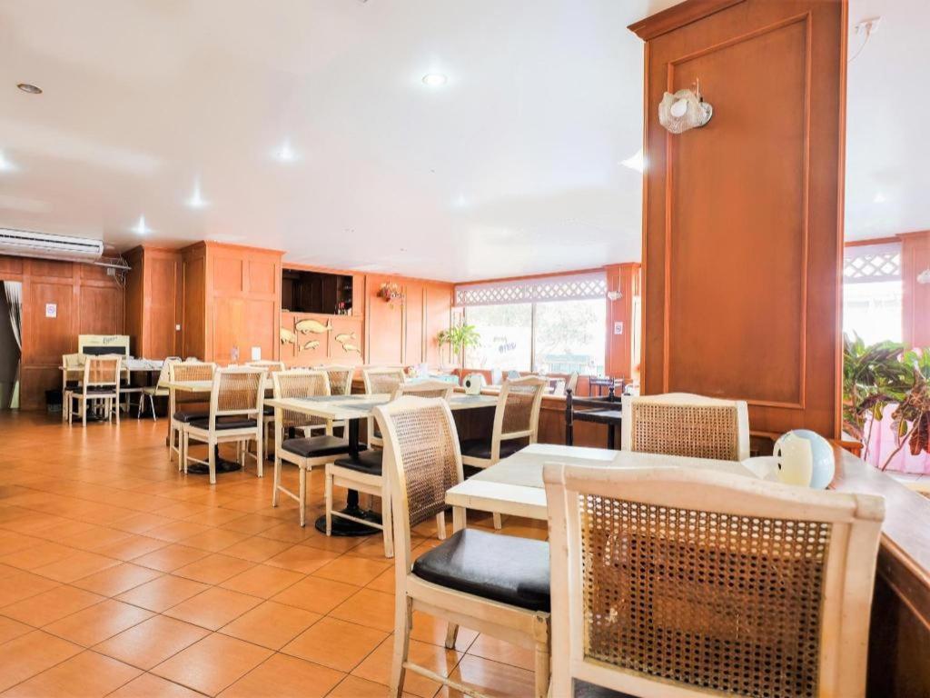 Oyo 565 Trang Hotel Экстерьер фото