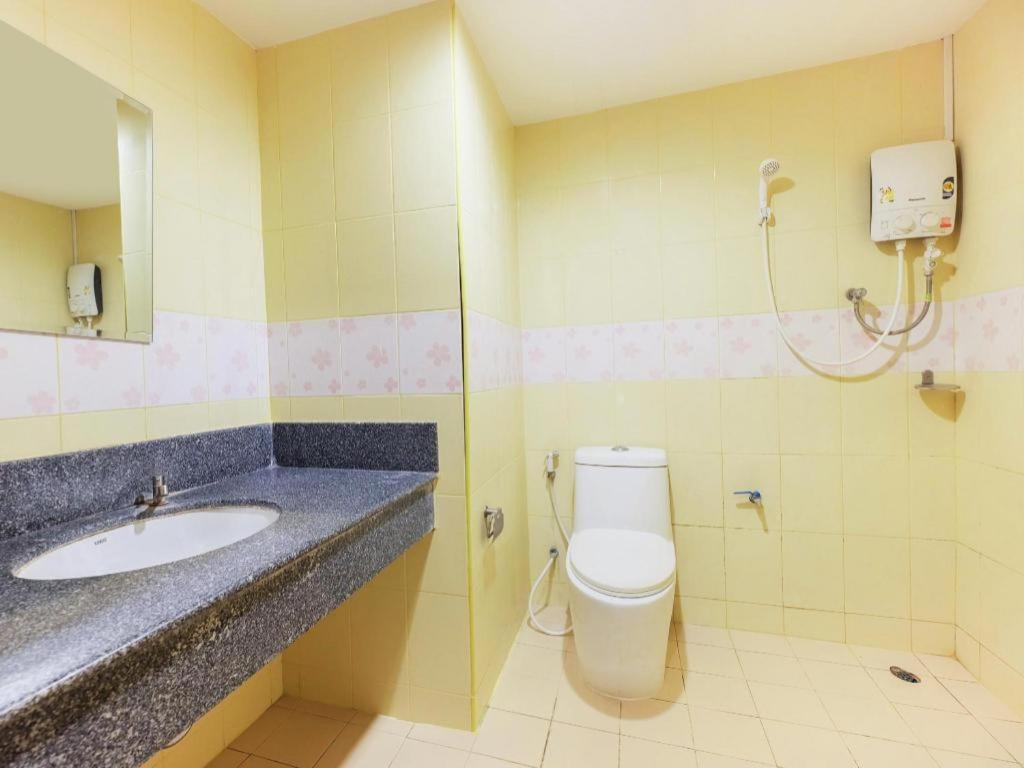 Oyo 565 Trang Hotel Экстерьер фото