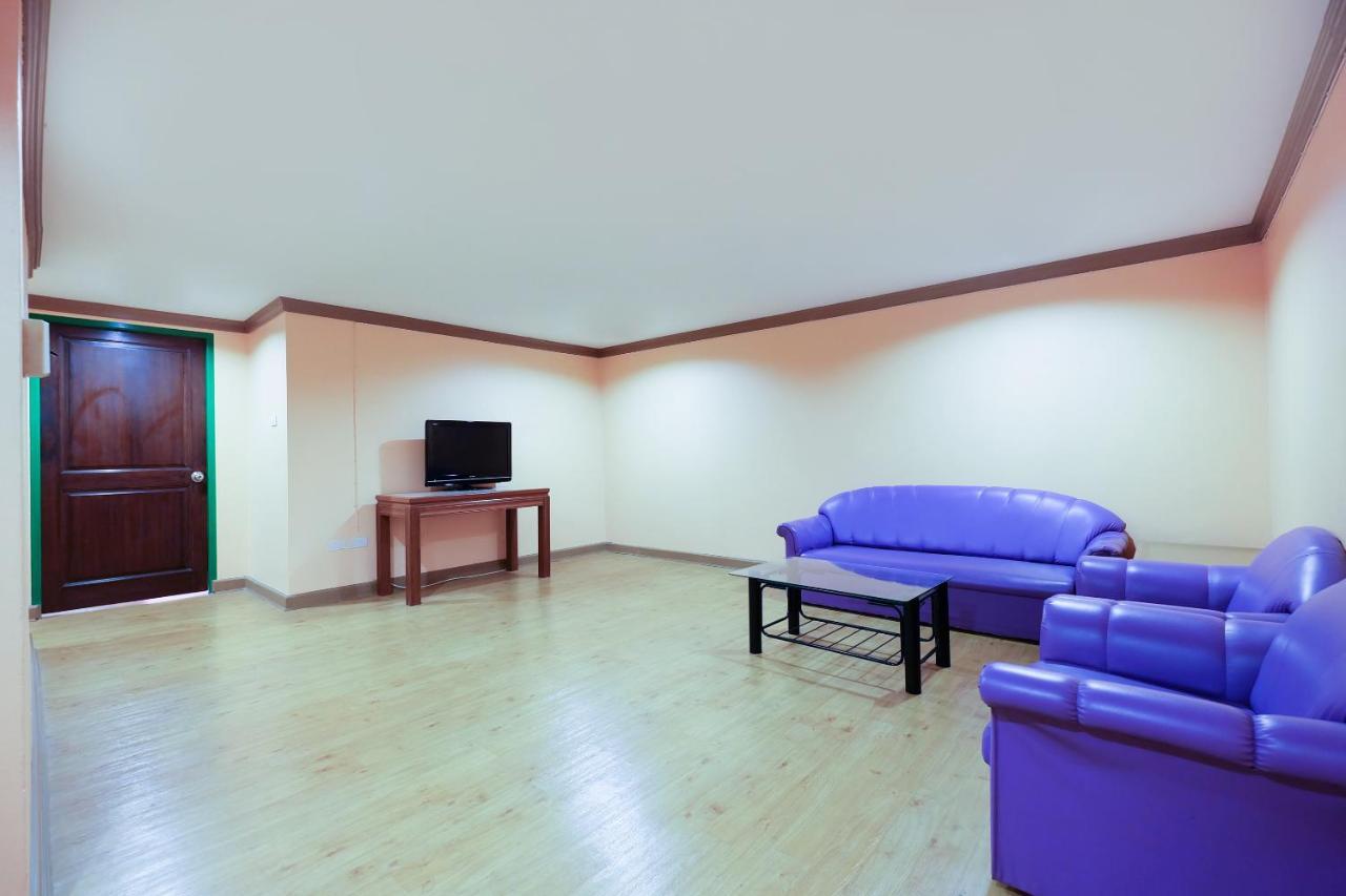 Oyo 565 Trang Hotel Экстерьер фото