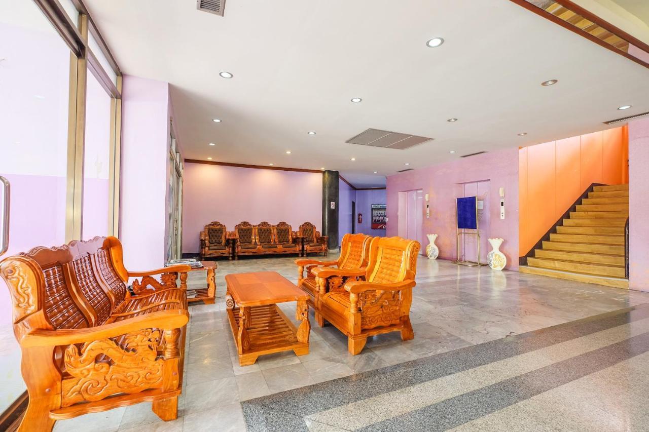 Oyo 565 Trang Hotel Экстерьер фото