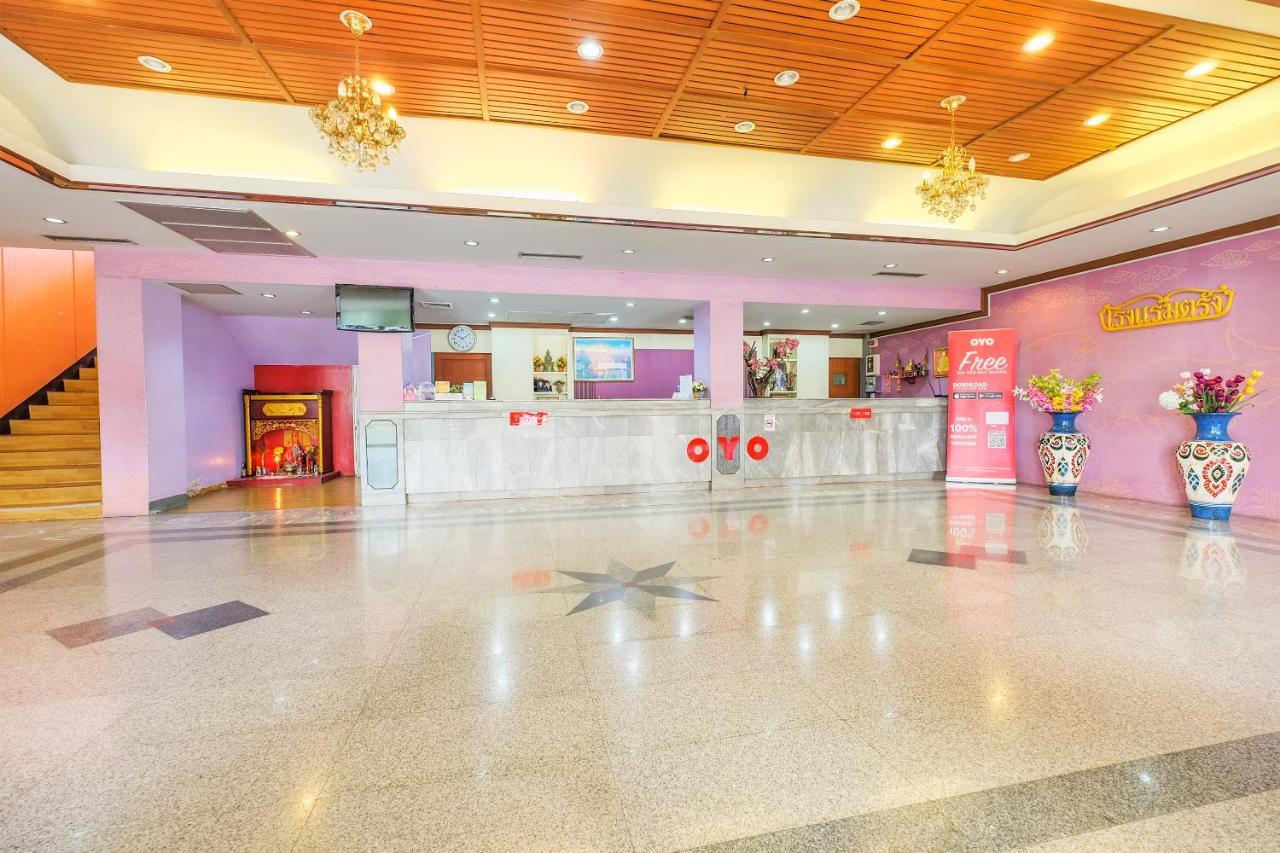 Oyo 565 Trang Hotel Экстерьер фото